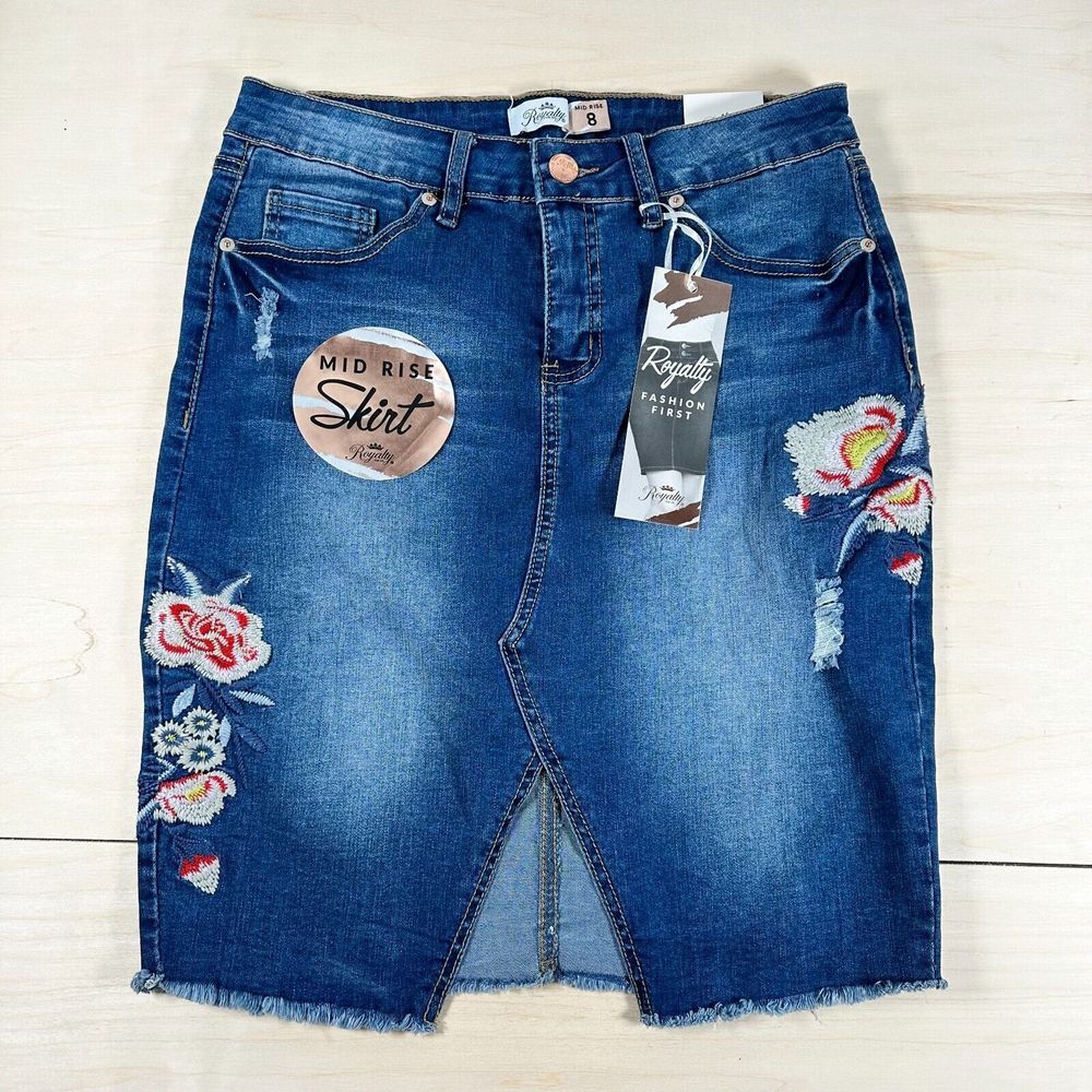 Royalty For Me Women's Sz 8 Denim Skirt Floral Raw Edges Stretch Embroidery‎
